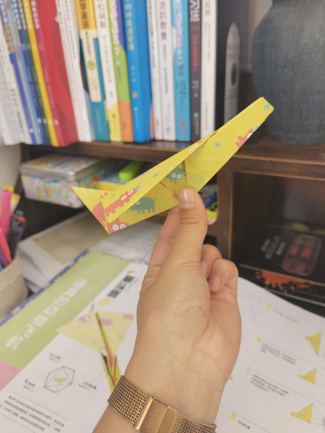 闪电纸飞机的折法图解图片