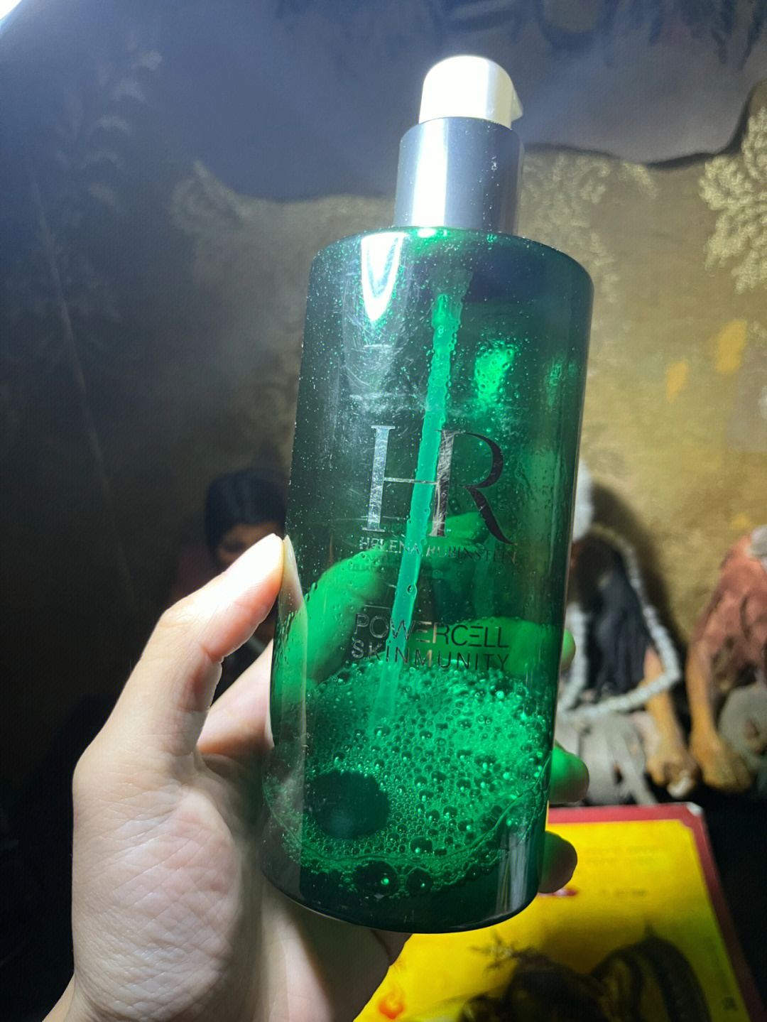 赫莲娜绿宝瓶瓶子掉漆图片