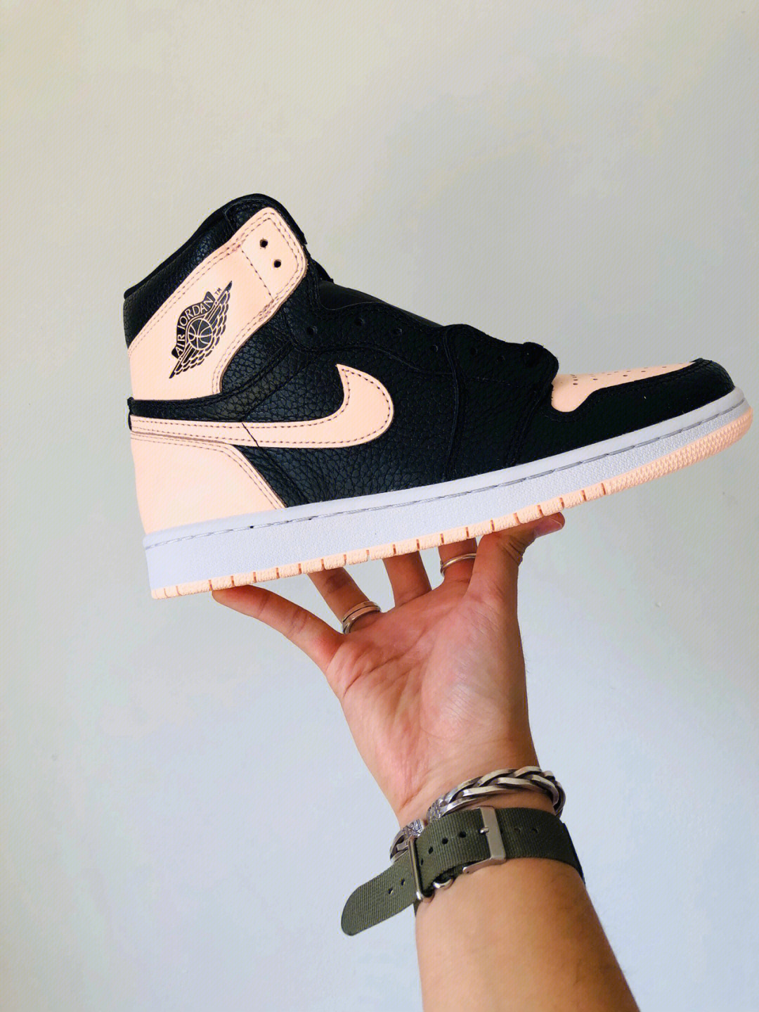 aj1黑粉脚趾