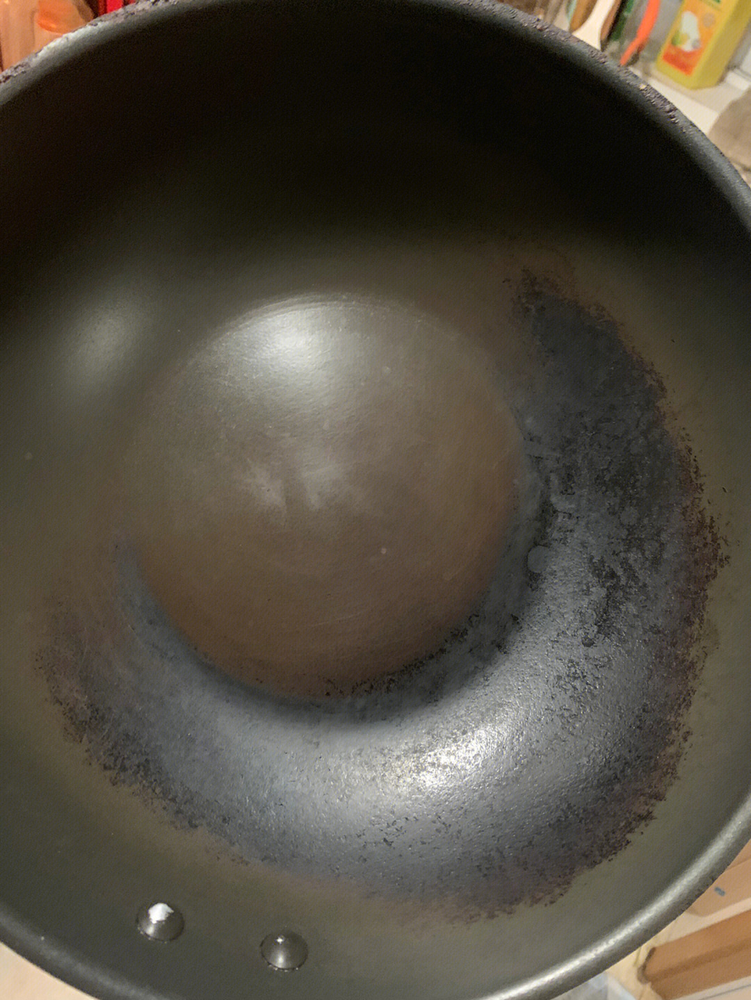 这不粘锅是不是涂层坏掉了