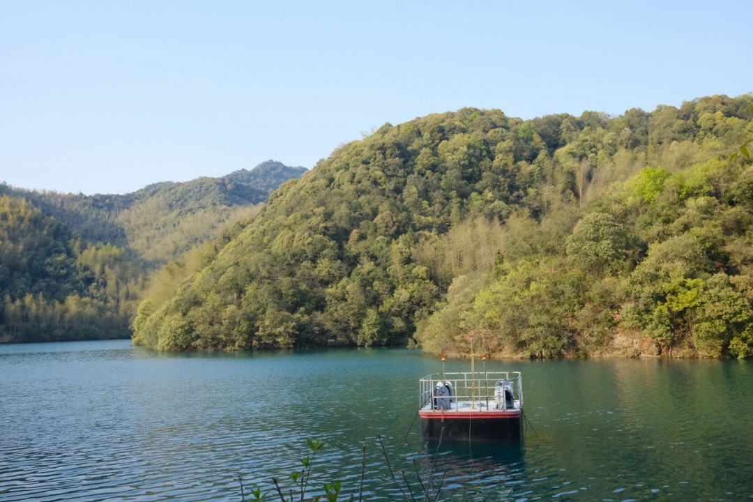 青山村水库图片