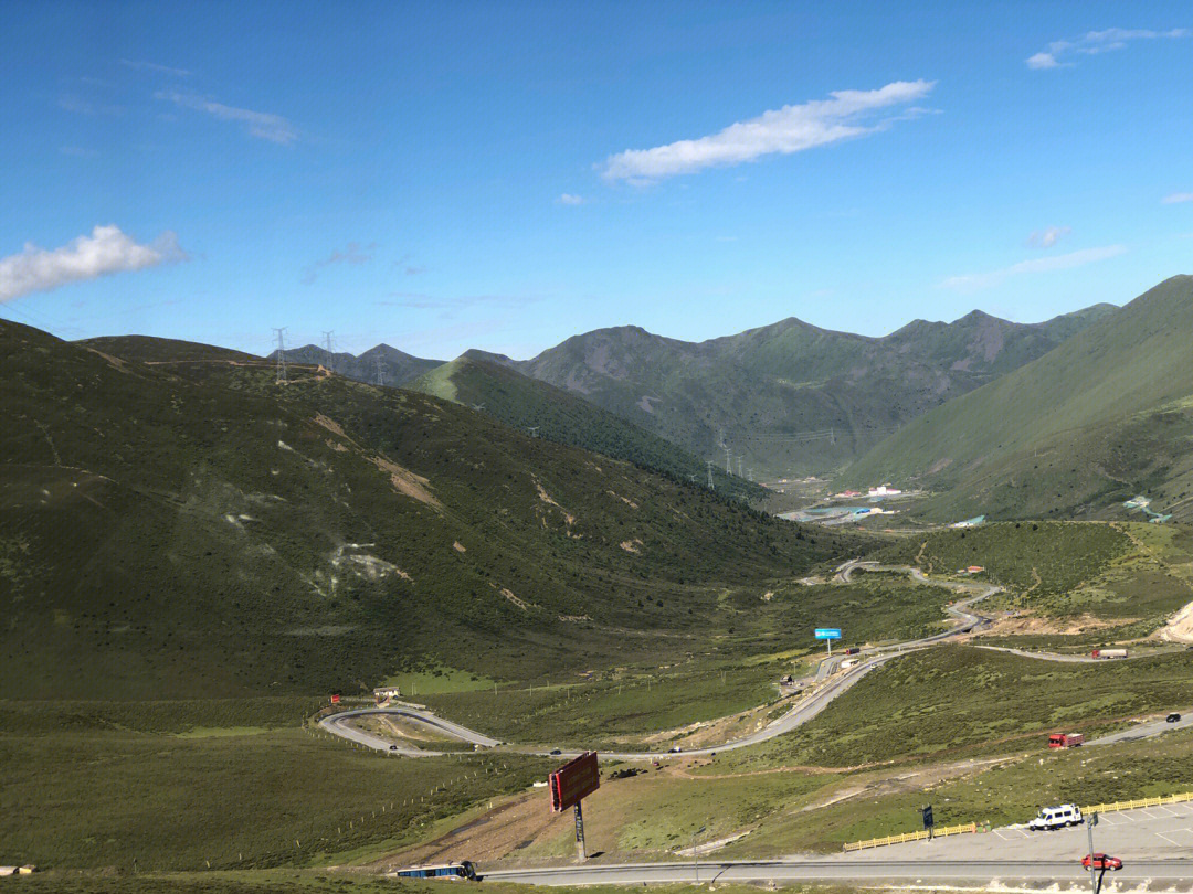 越岭又翻山藏机图图片