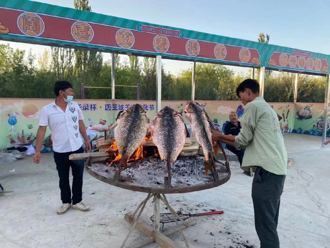 烤骆驼主播图片