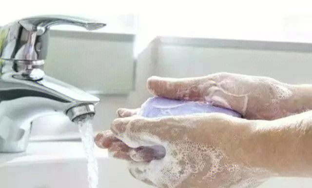 握手然后洗手的图图片