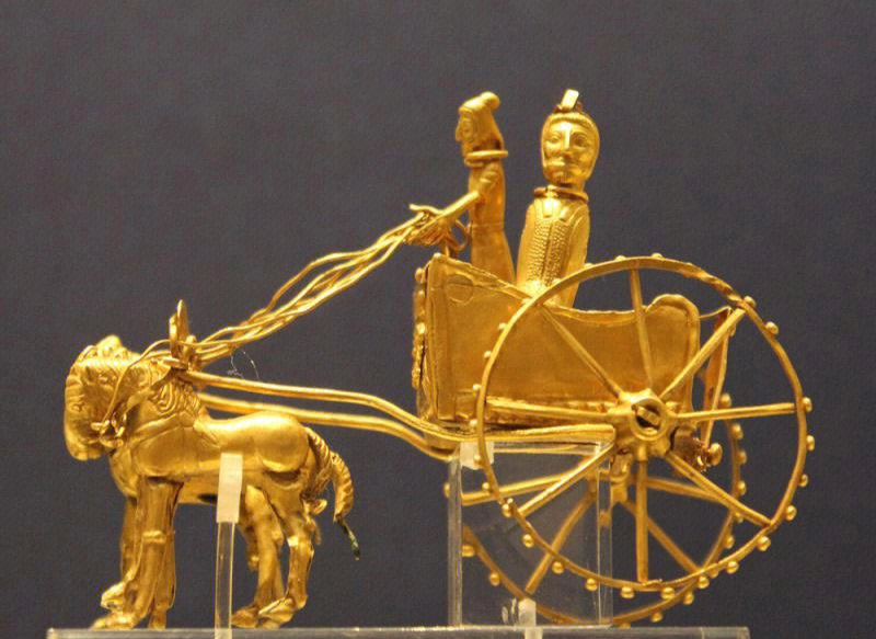 古代黄金战车图片