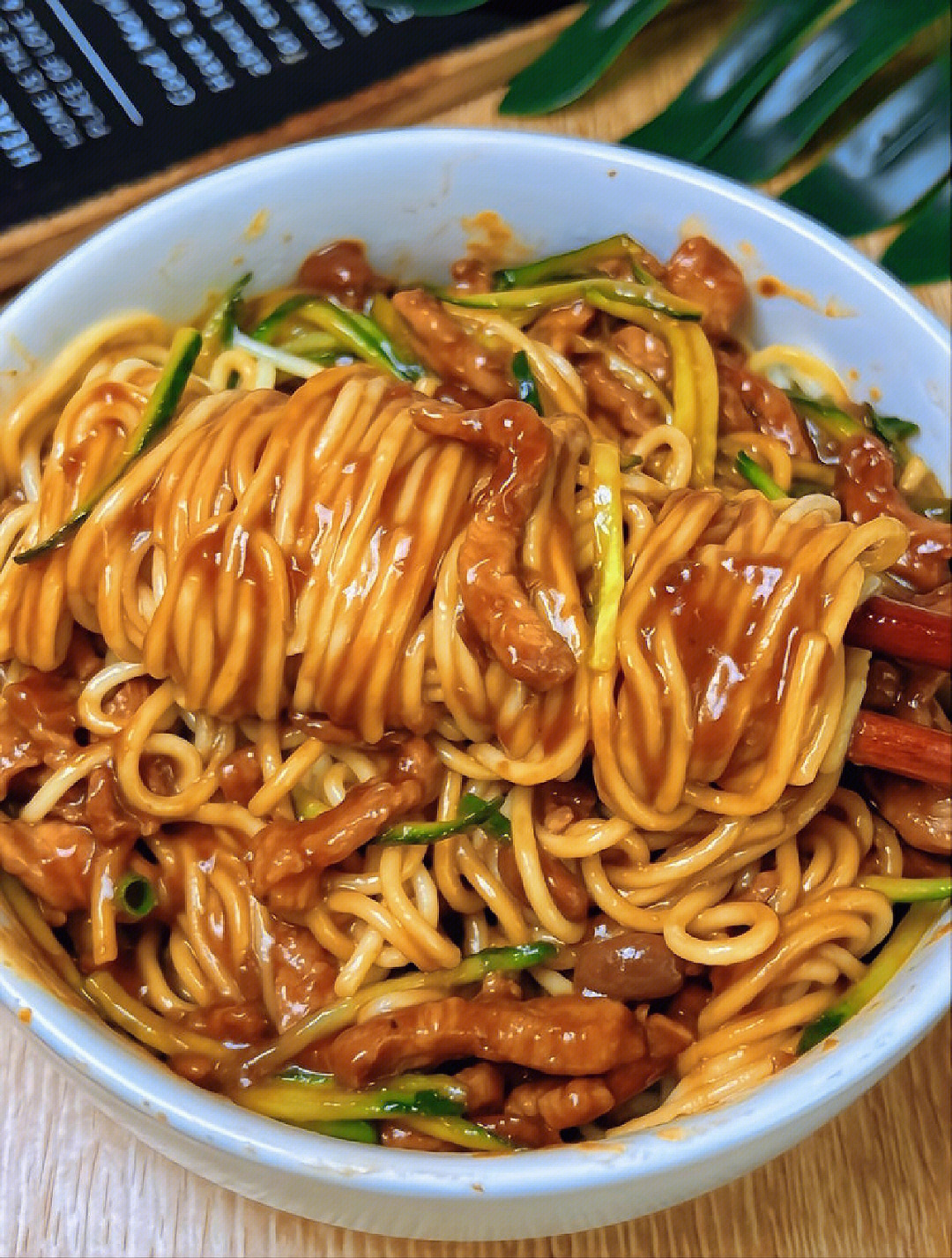 A taste of memories -- Echo's Kitchen: Beijing Zha Jiang Noodle （老北京炸酱面）
