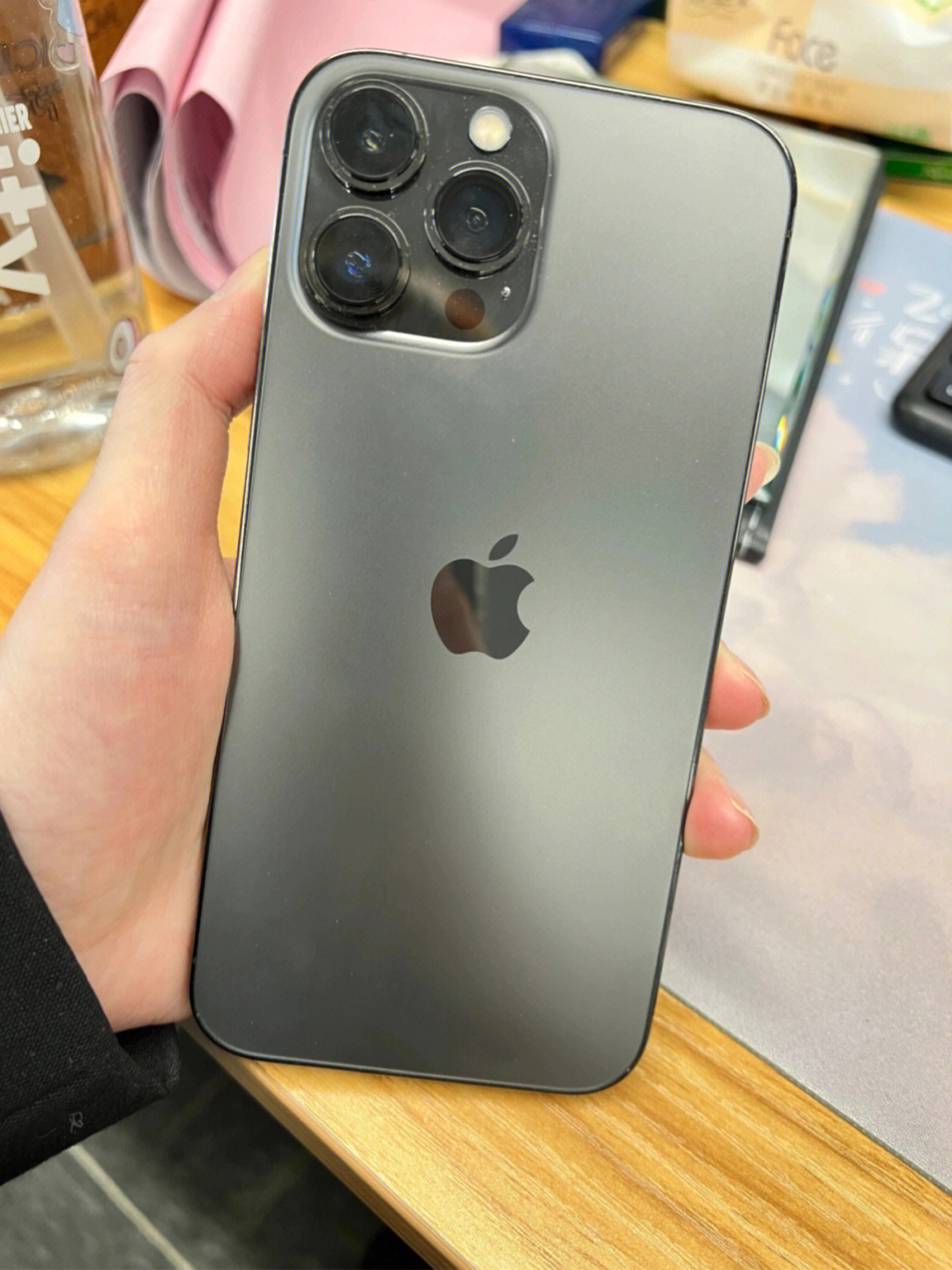 iphone13promax石墨色和远峰蓝