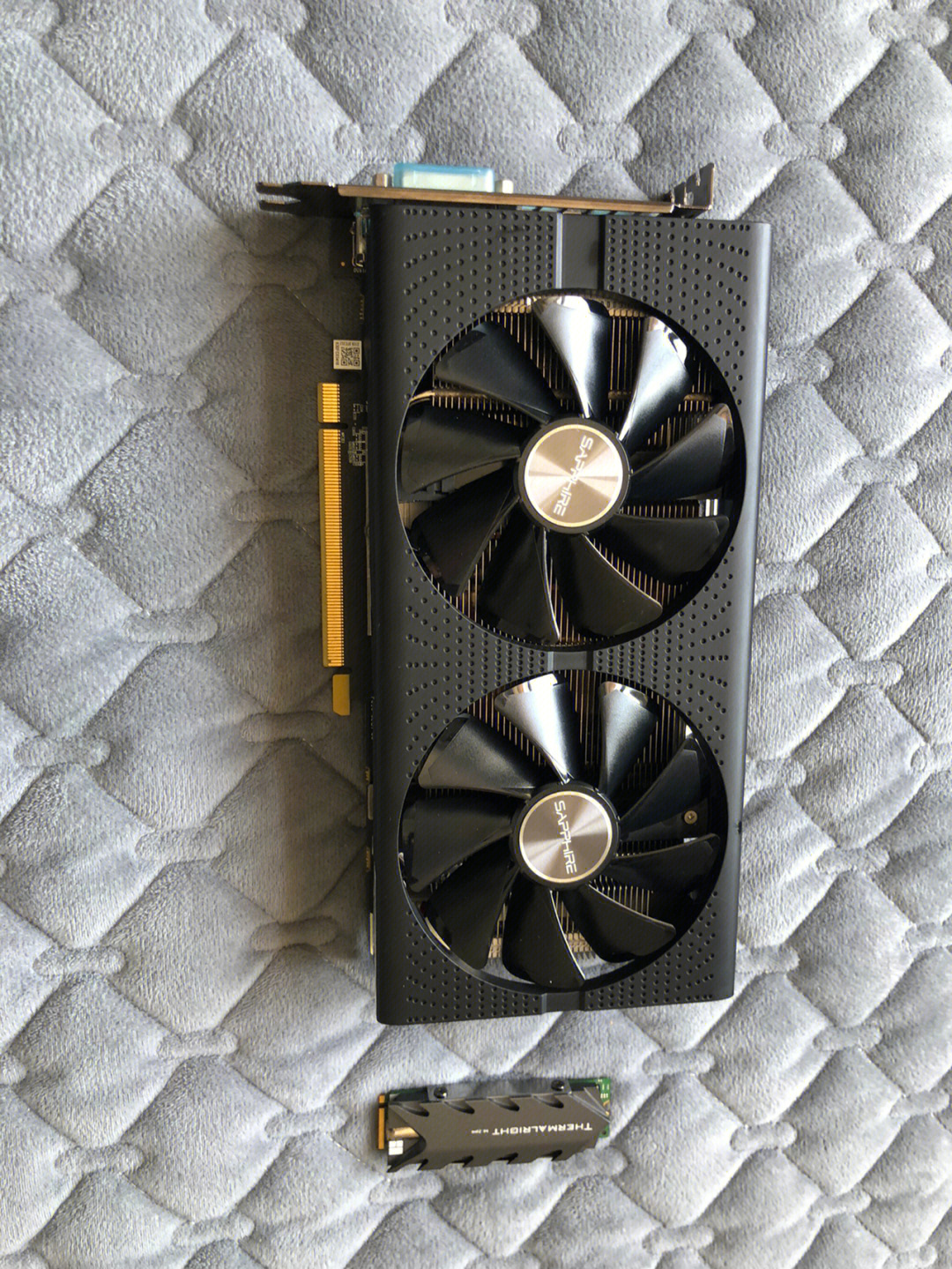 蓝宝石白金rx580