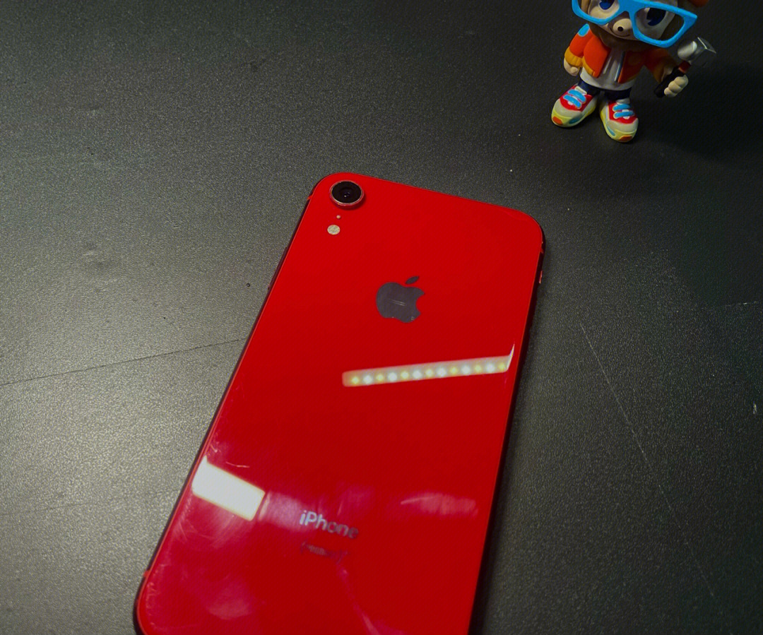 iphonexr我用了2年了一直觉得红色还是蛮好看滴94自拍颜值yyds的