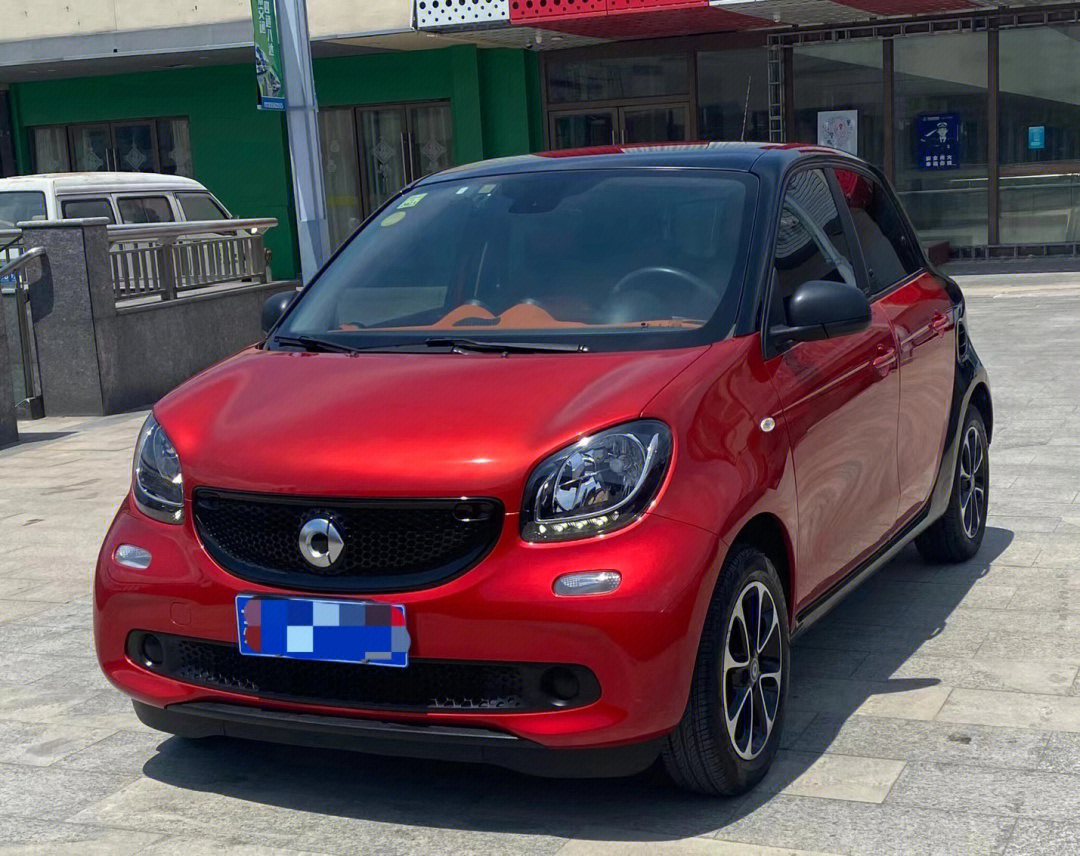 新到17年奔驰小精灵smart  forfour (四门激情版),自动1