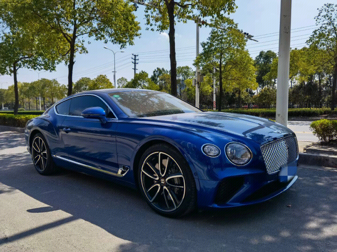 新款宾利欧陆gtmulliner