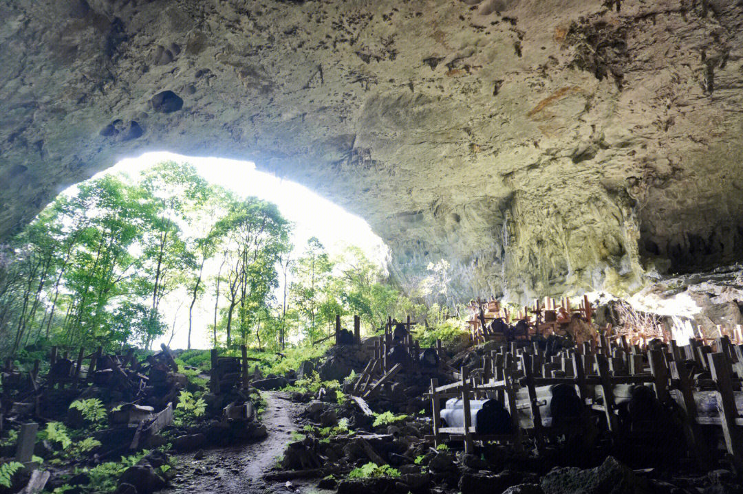 通灵大峡谷洞葬图片