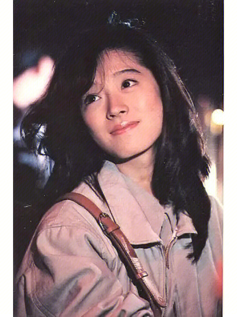 中森明菜是上世纪80年代日本最具代表性的流行女歌手,被大家称为元祖