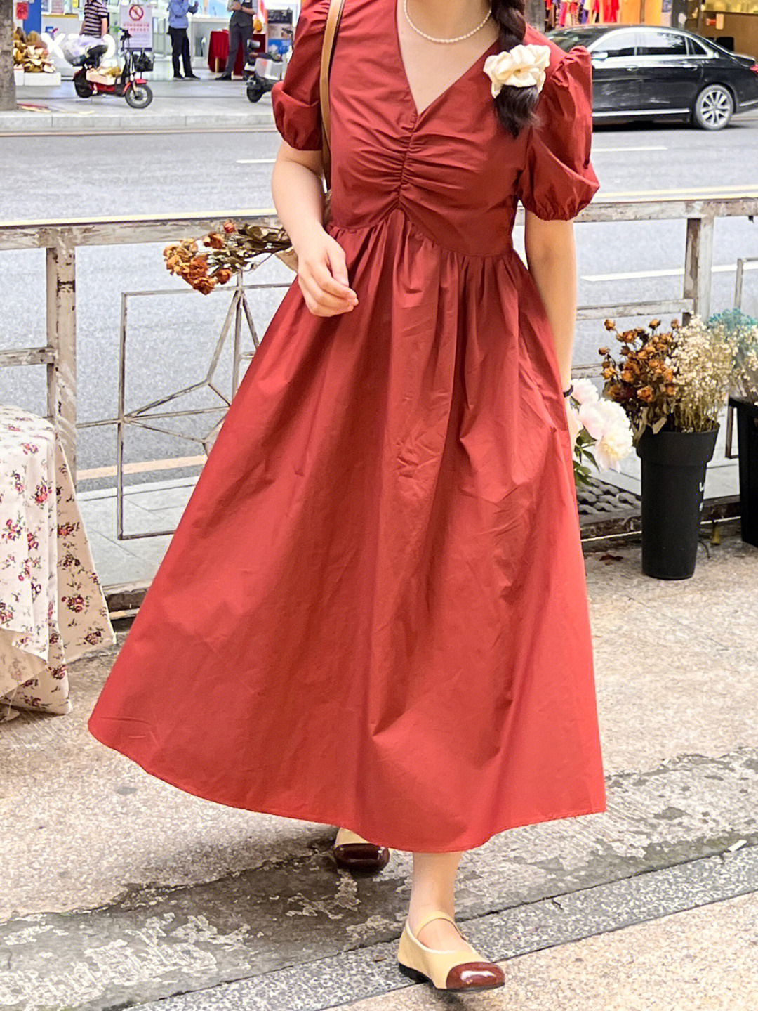 这条罕见的砖红色连衣裙也太显白显瘦了吧63