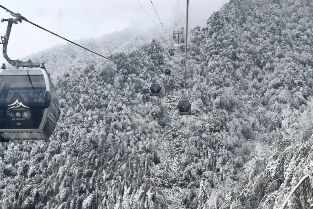 自驾导航:龙游县六春湖我们是自己开车上去的 可以在山脚下找位置停车