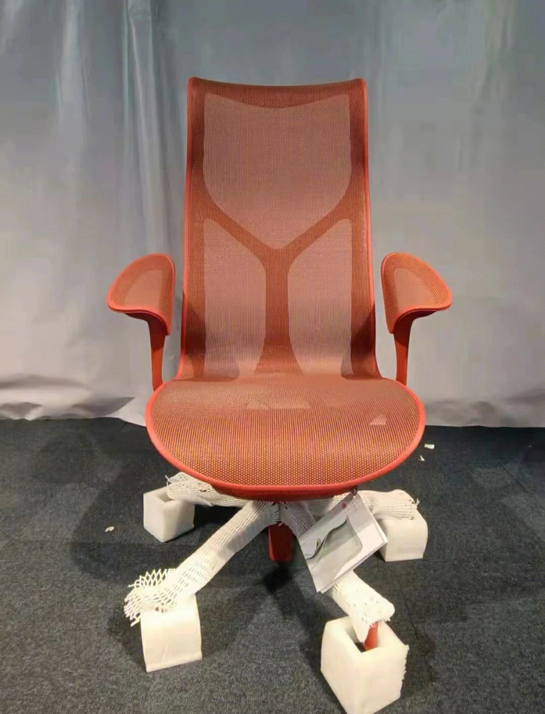 实拍hermanmillercosm系列高背人体工学椅