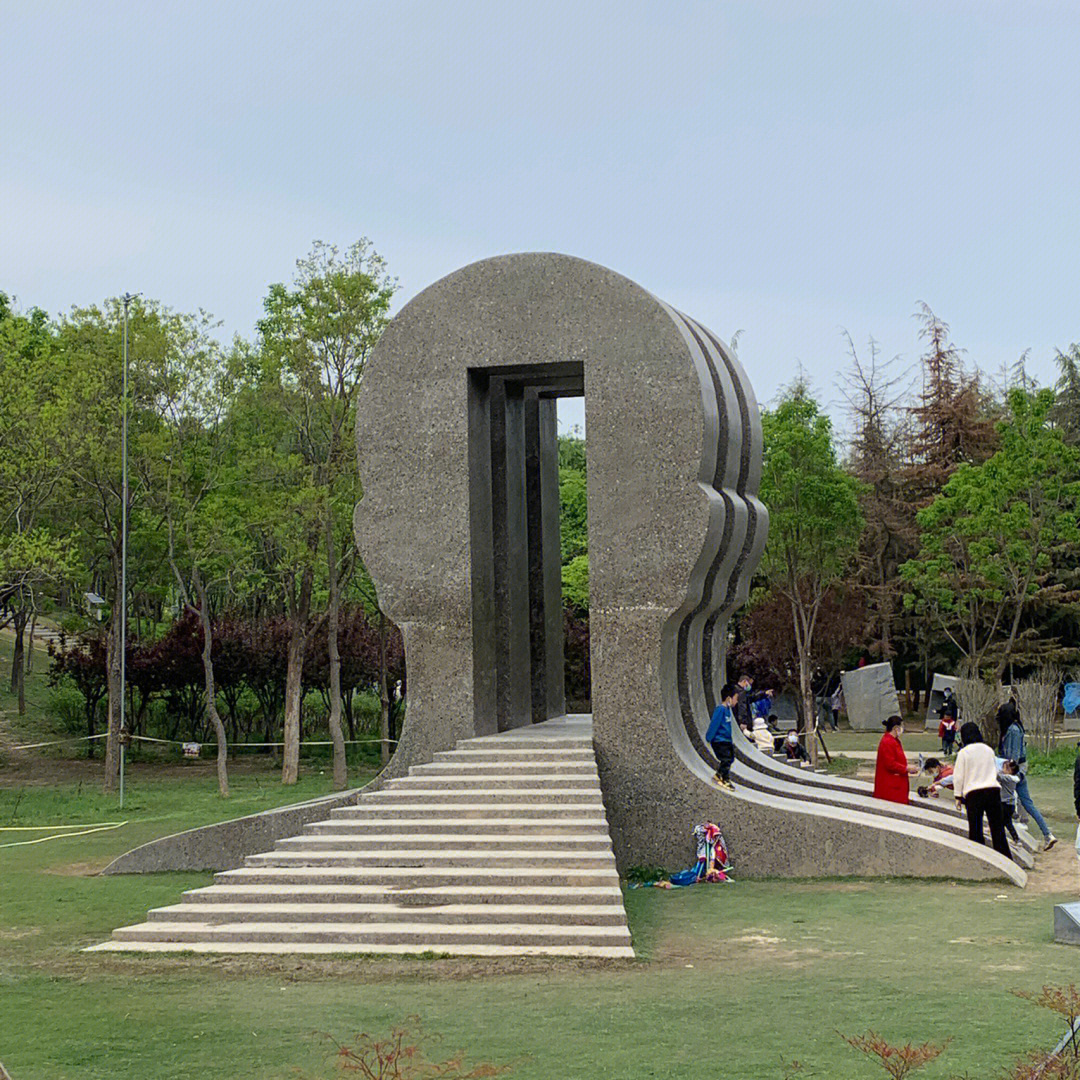 郑州雕塑公园介绍图片
