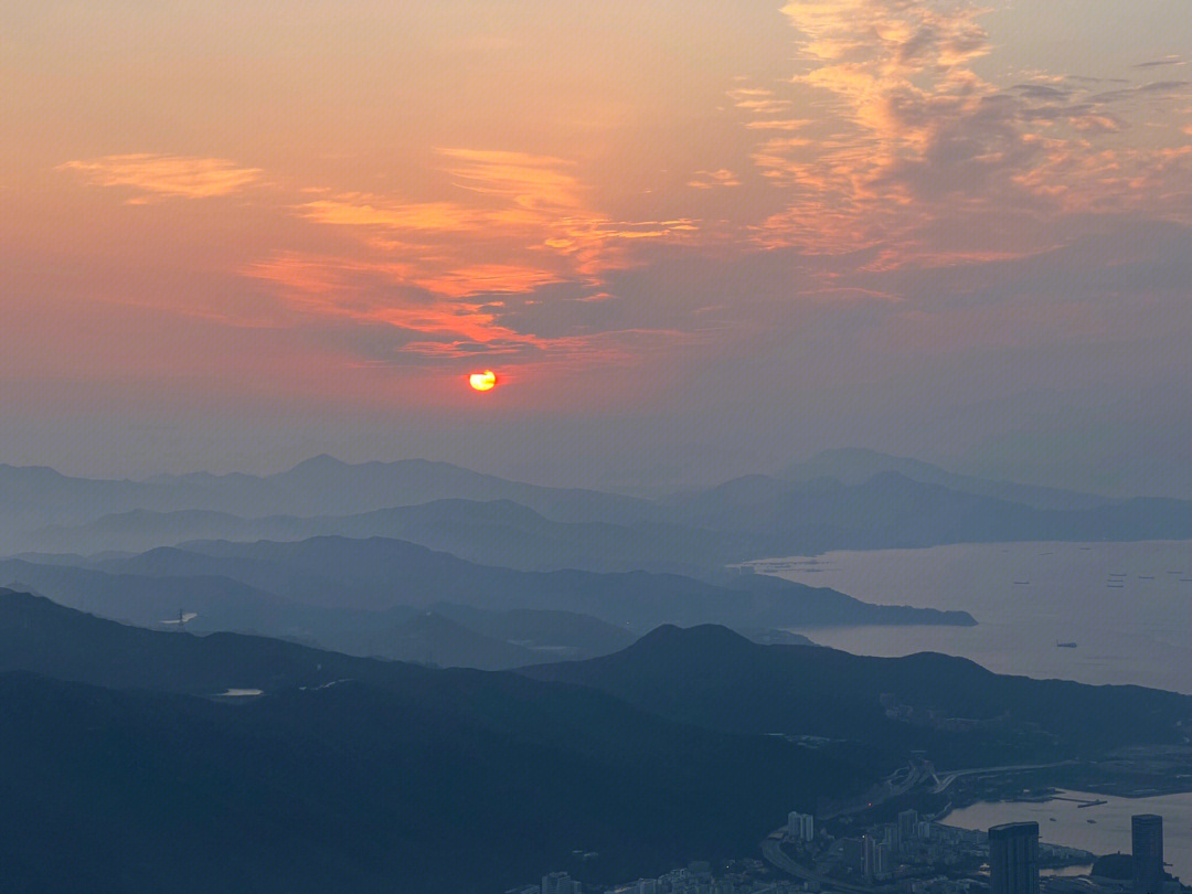 夜爬梧桐山日出