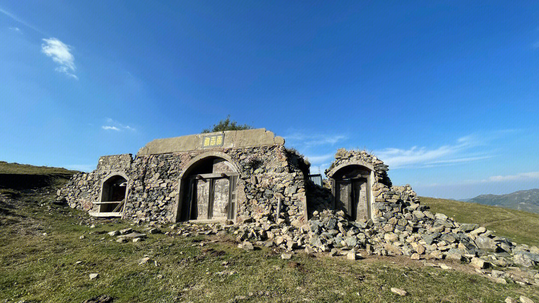 东灵山寺庙图片