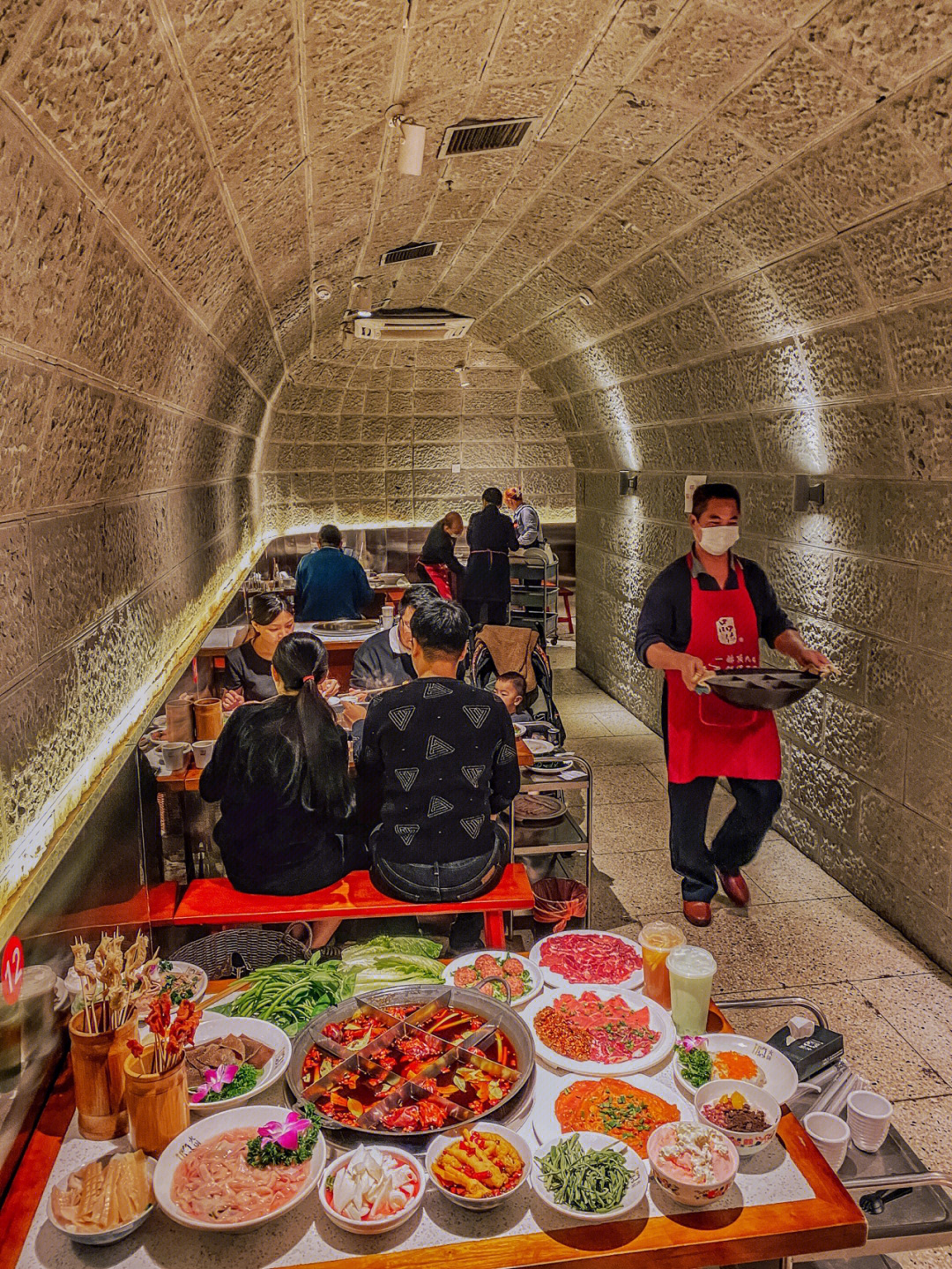 地下食人餐厅图片