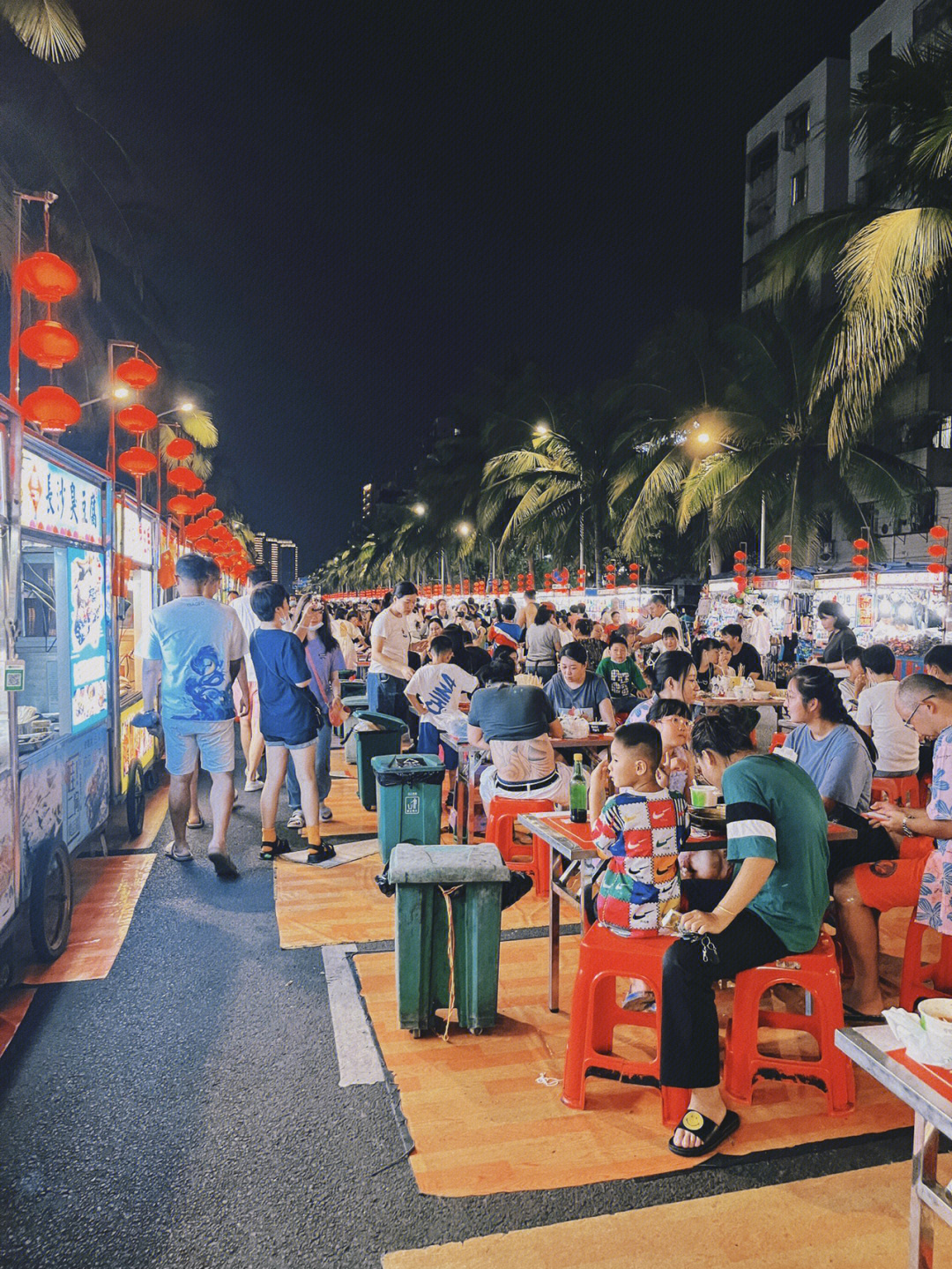 奉化最大的小吃夜市街图片