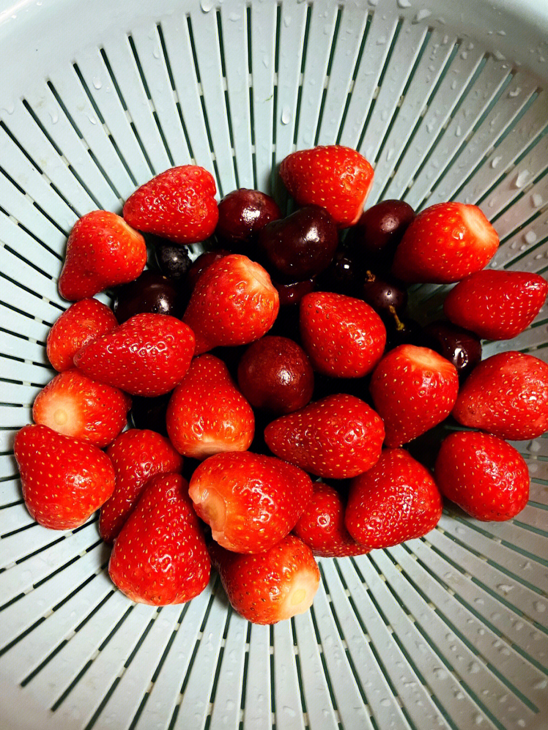 冰糖草莓品种图片