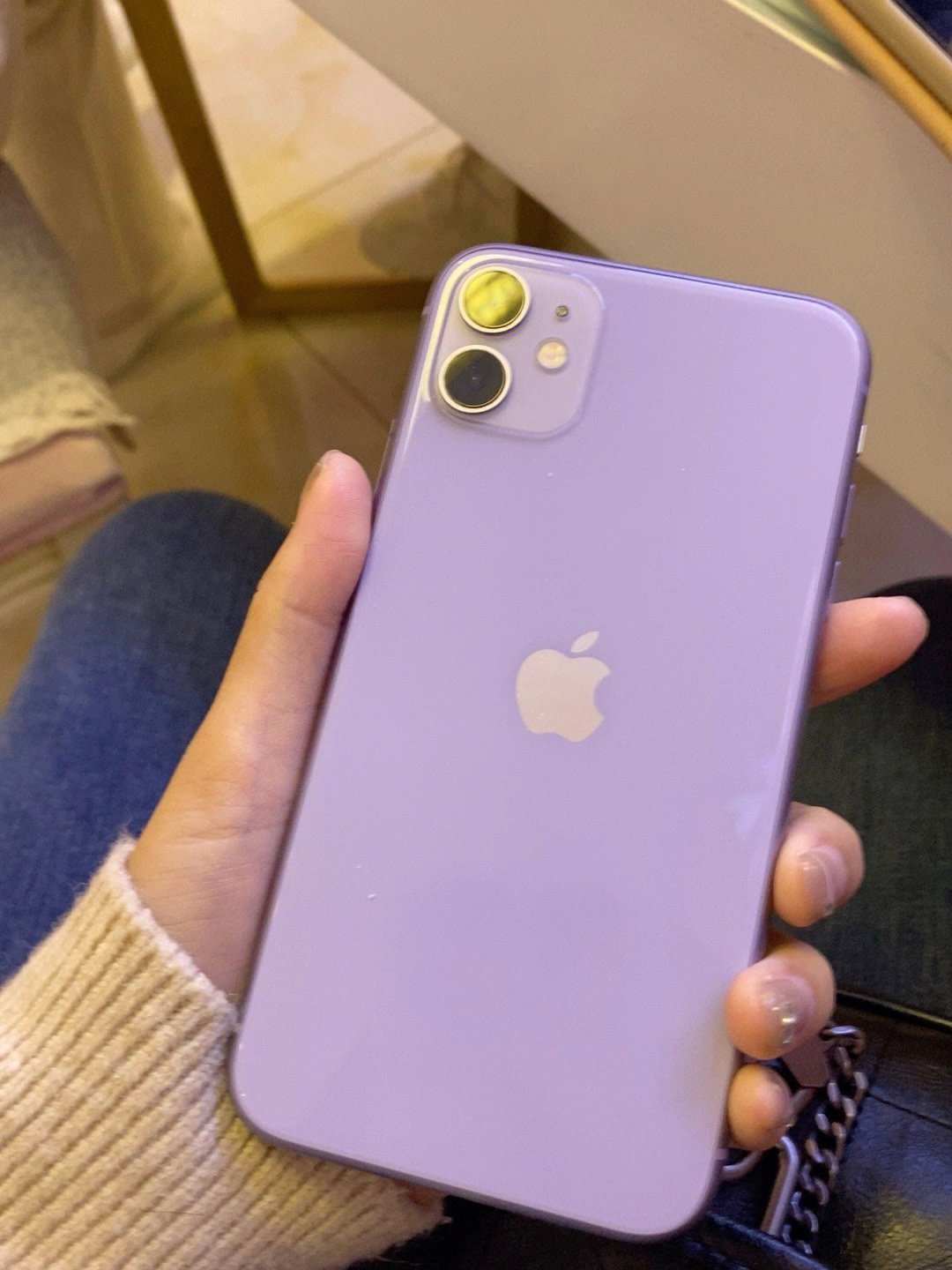 苹果11紫色碎屏图片图片