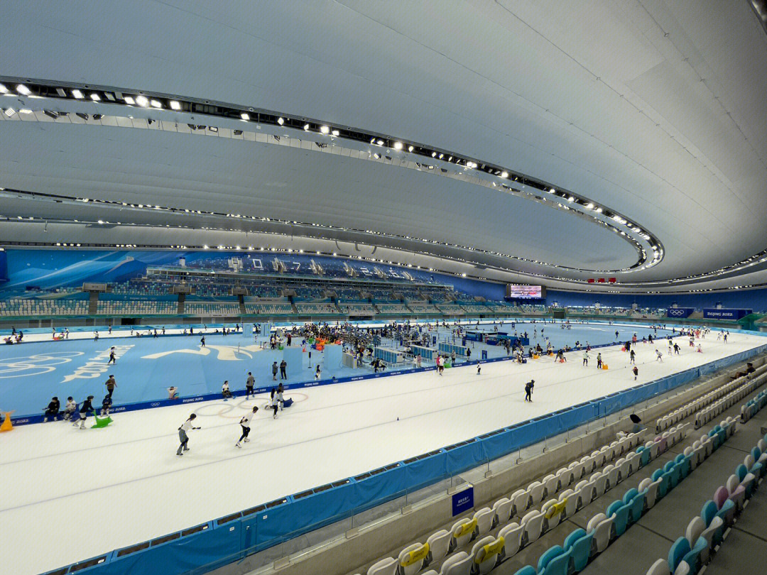 去体验一下滑冰还蛮推荐的#国家速滑馆#滑冰#北京