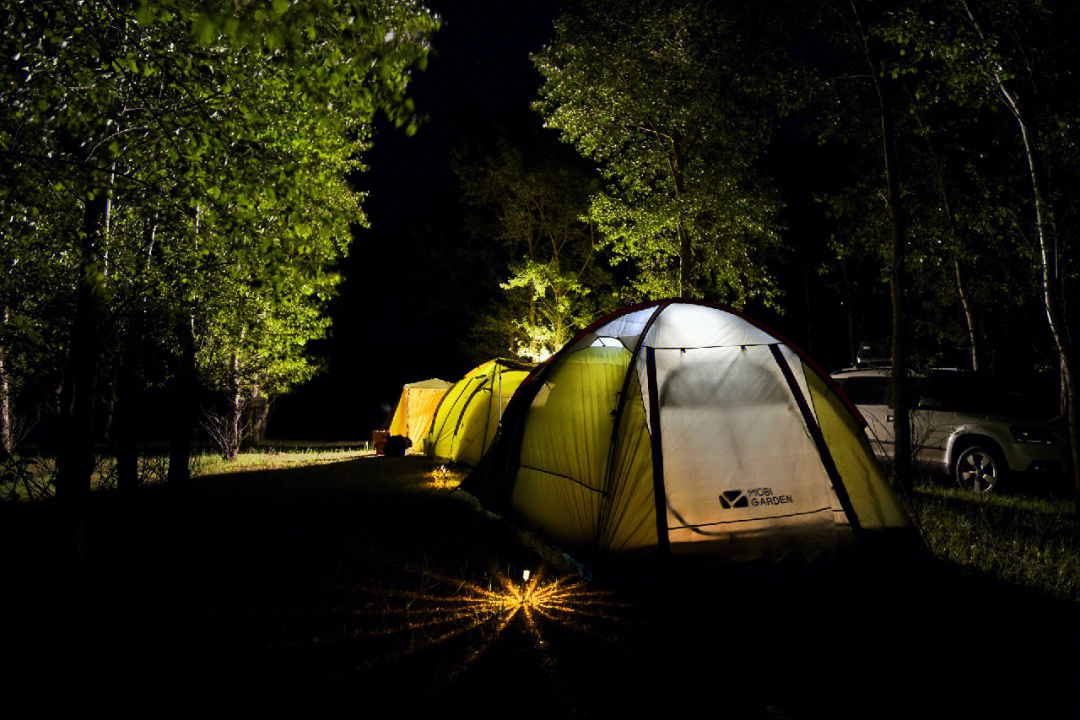 露营照片晚上图片