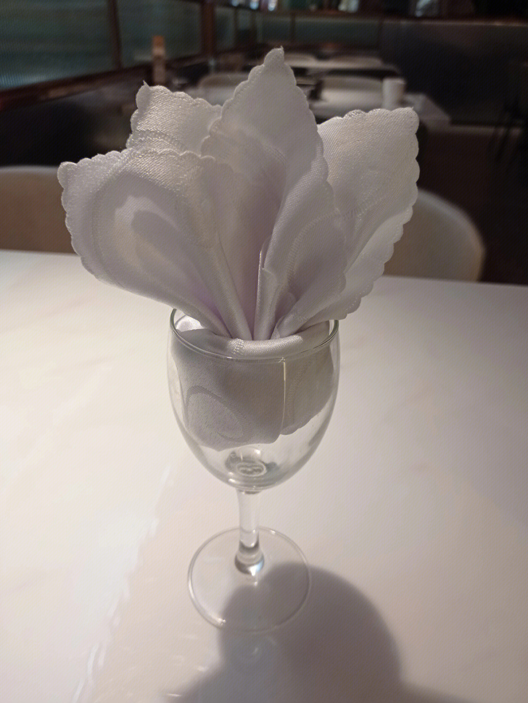马蹄莲餐巾折花图片图片