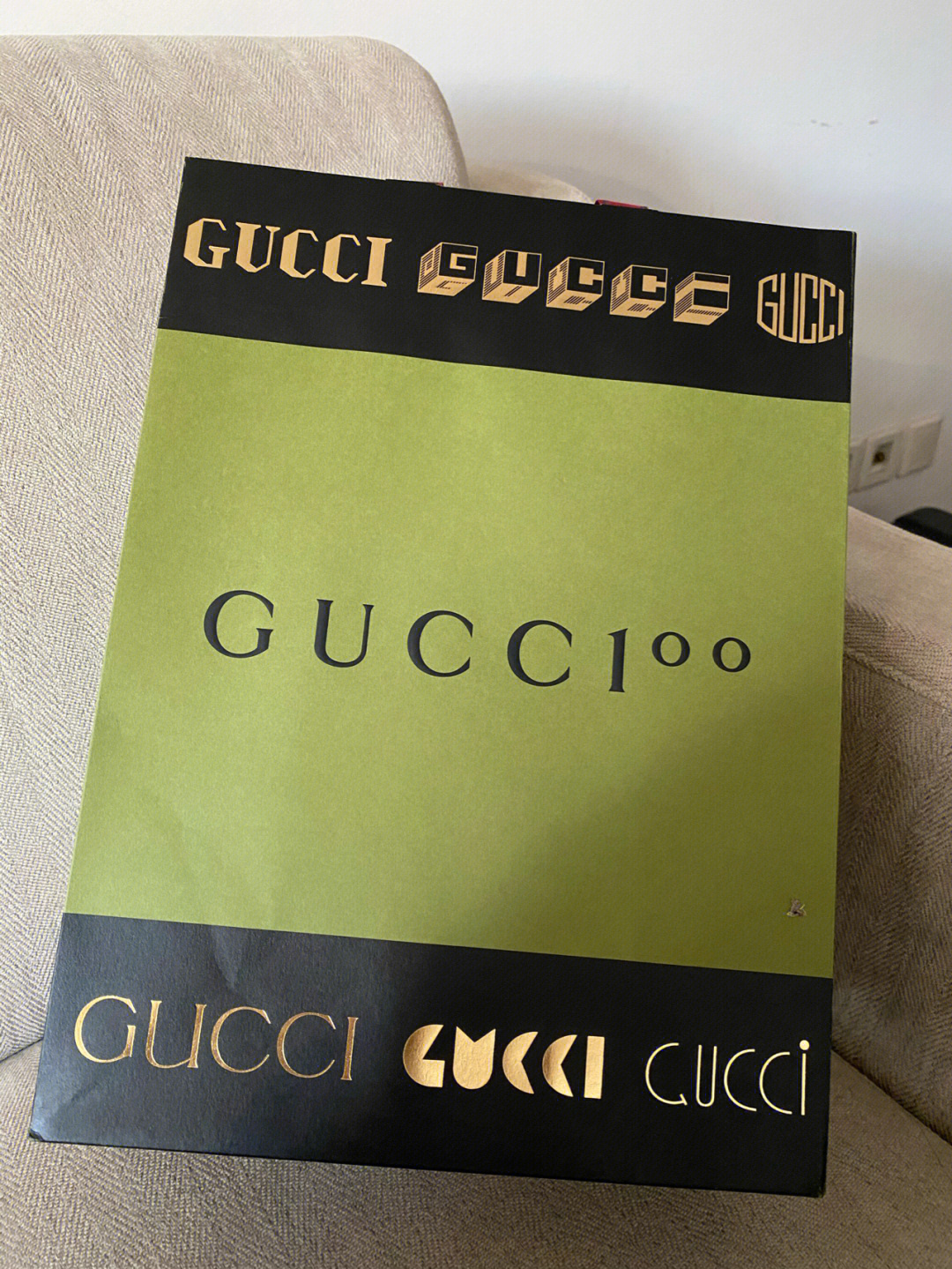 gucci鞋子包装图片