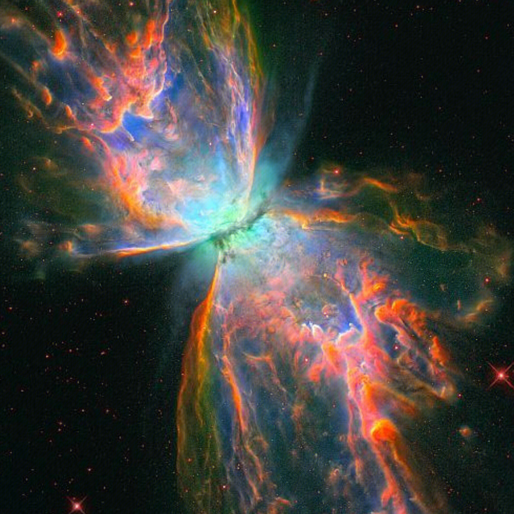 这个星云呈现出翅膀的样子,位于距离地球2100光年之外的天蝎座星系中