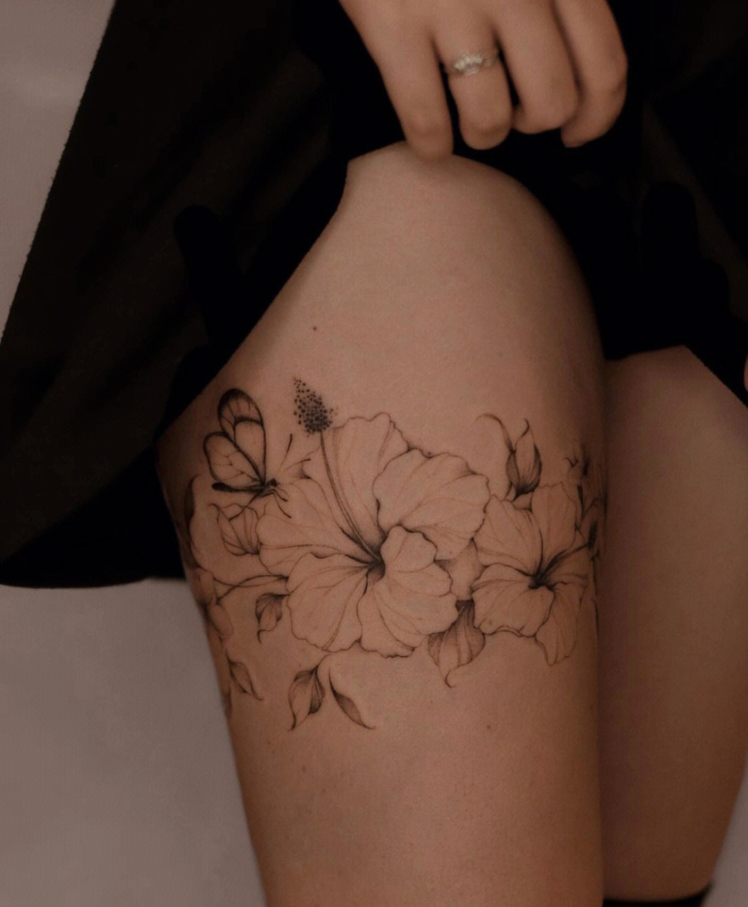 女生腿环纹身手稿图片