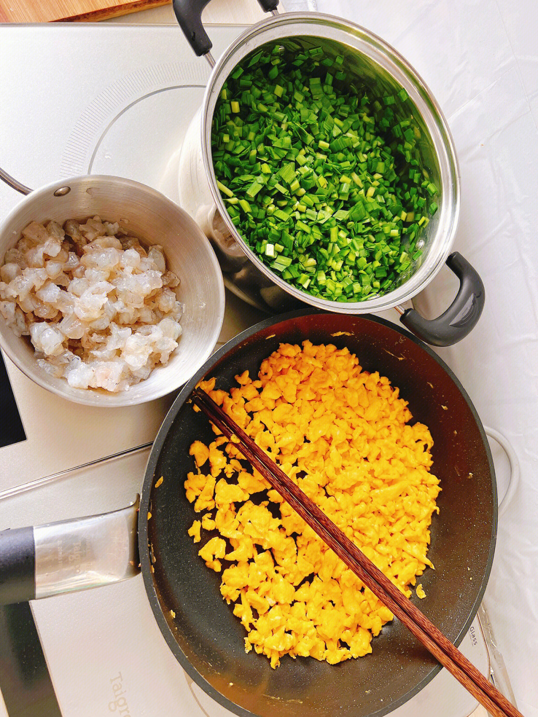 韭菜虾仁饺子馅的做法图片