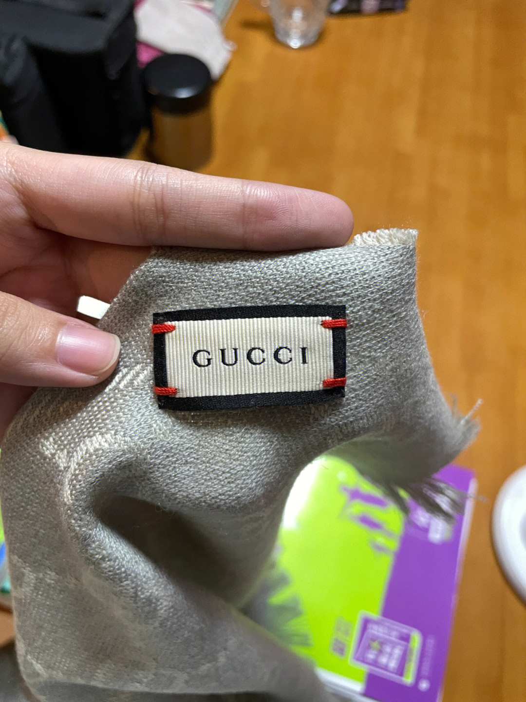 gucci围巾真假辨别图片