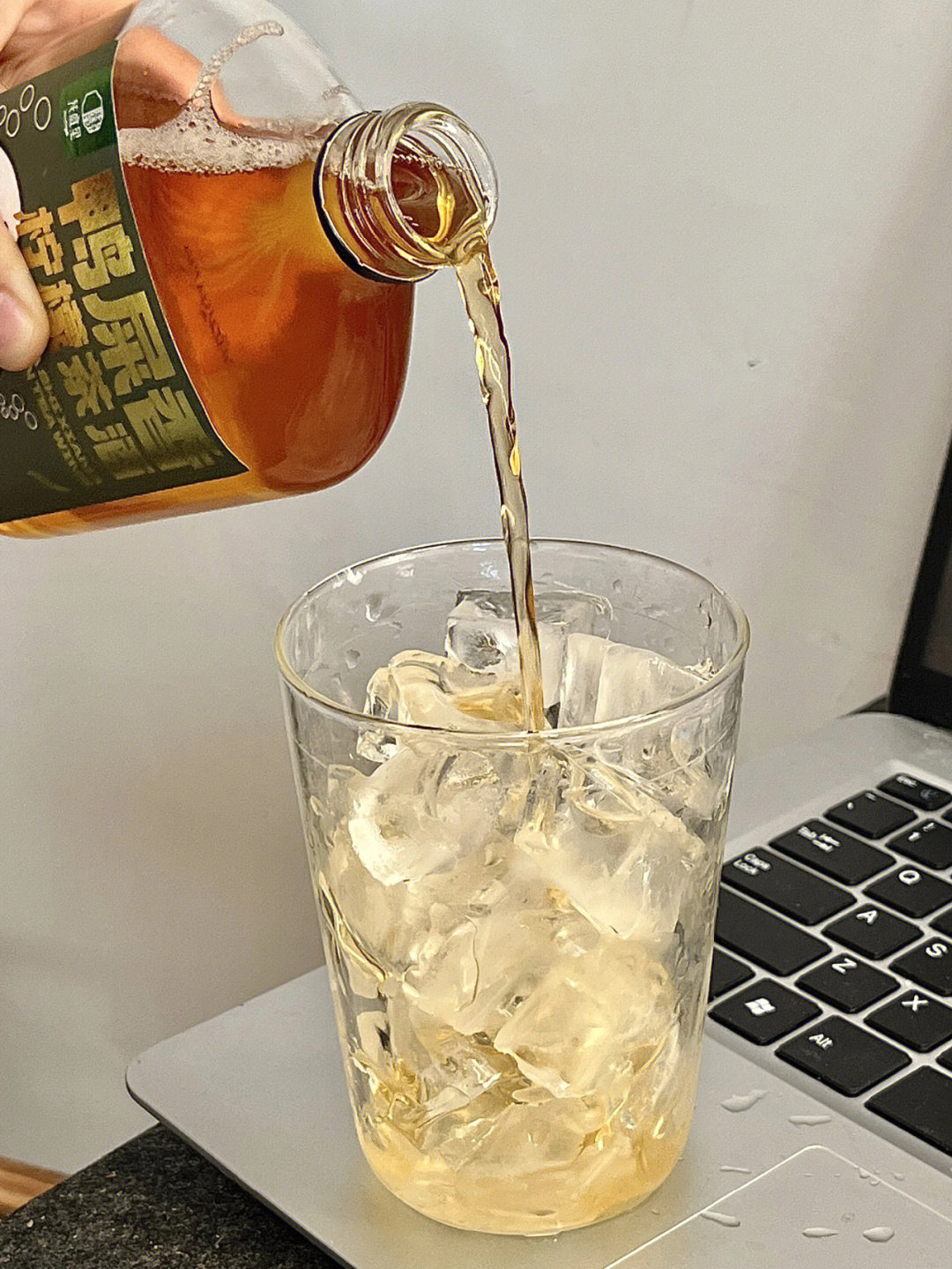 推特茶酒图片