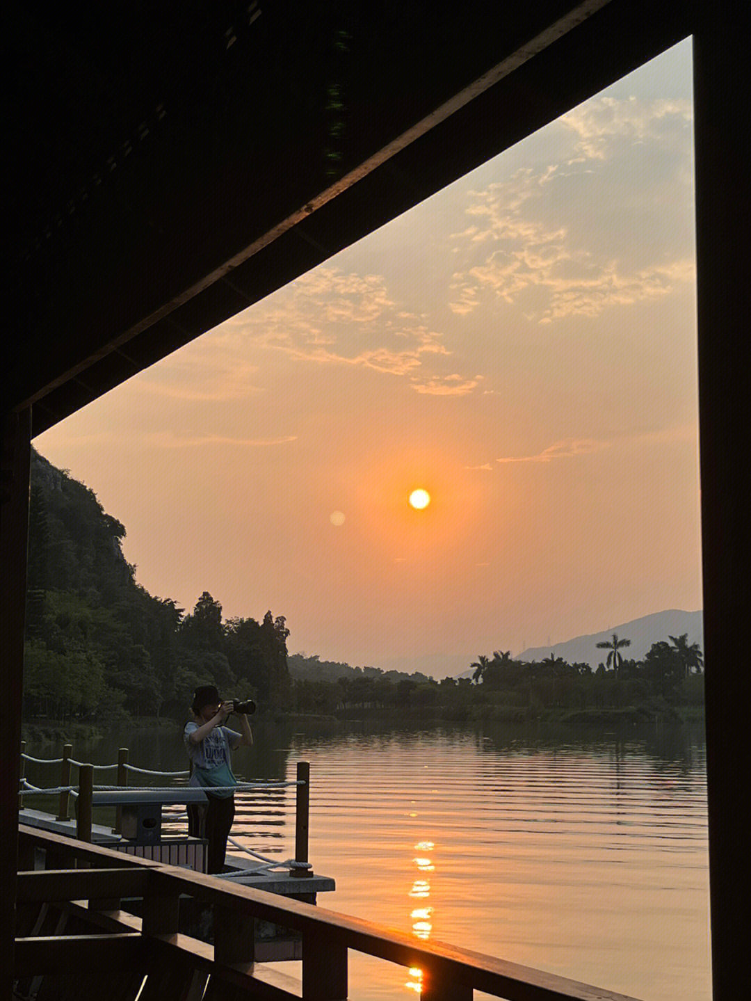 咸蛋黄落日图片