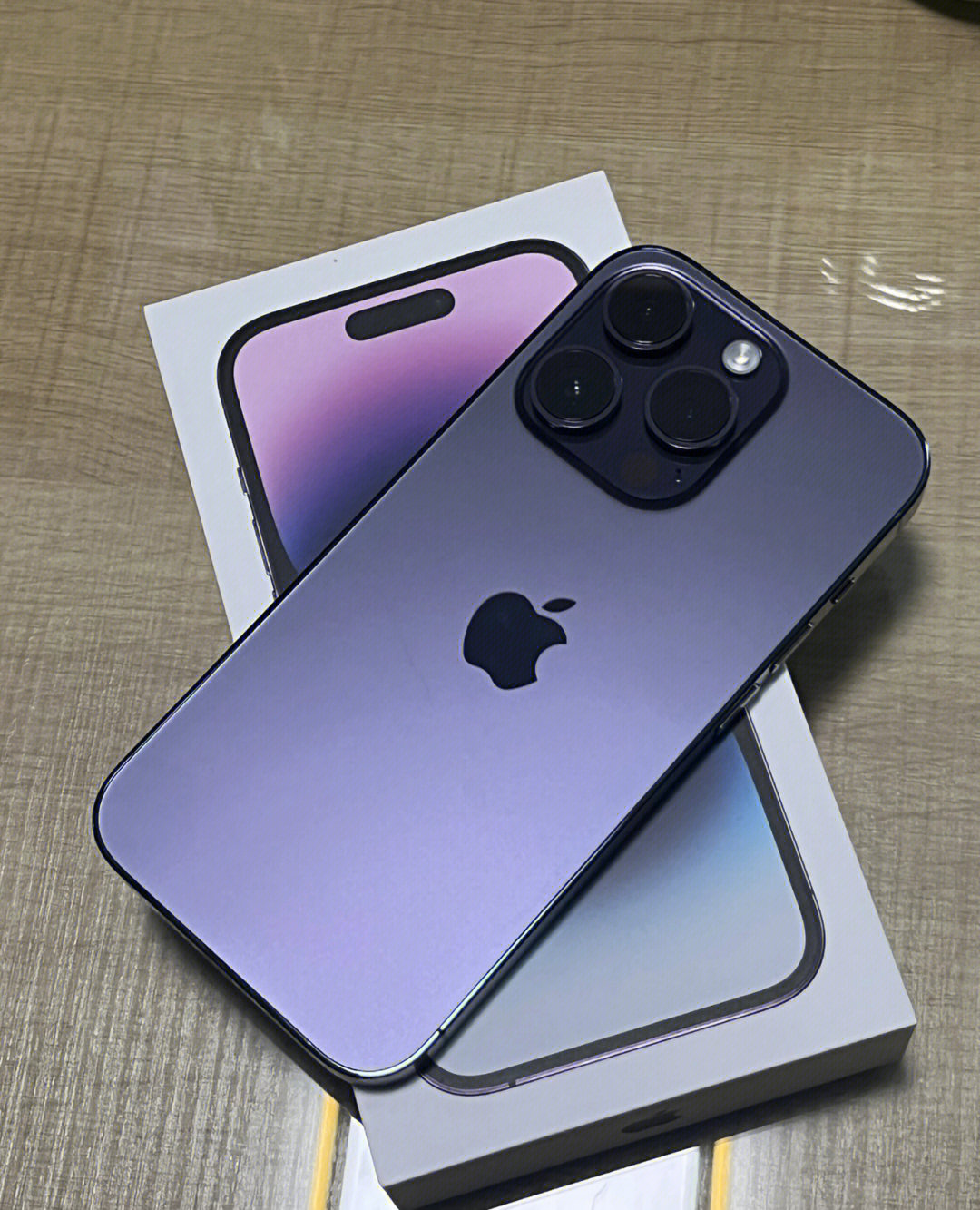 iphone14pro暗夜紫终于get到它的美丽了