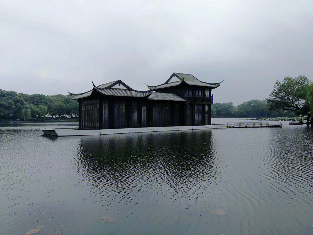 杭州游玩西湖十景曲苑风荷