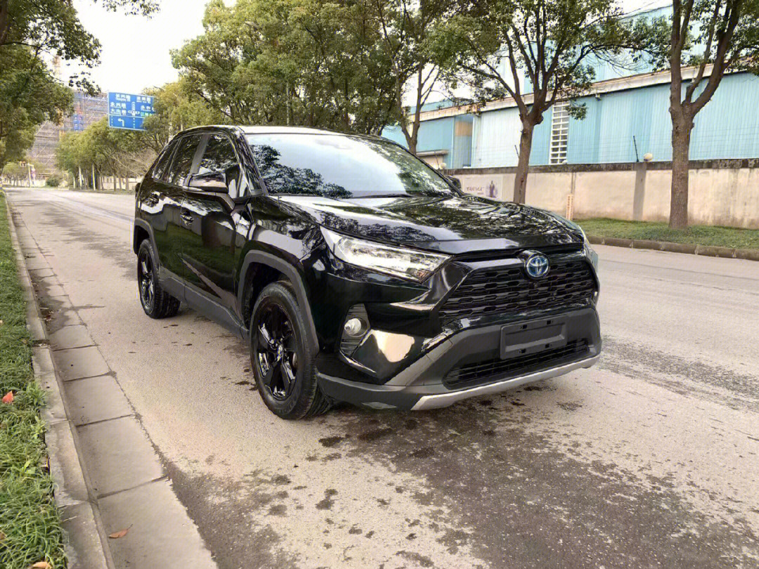 丰田rav4荣放