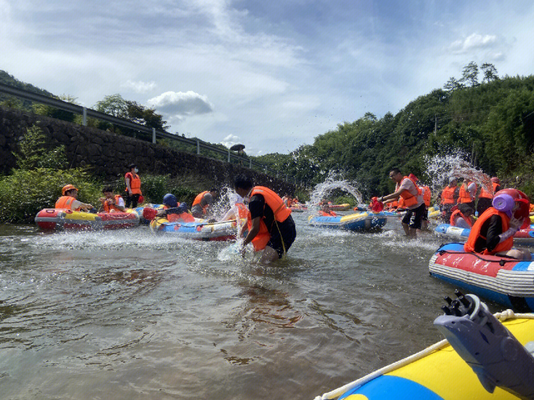 奉化岩头古村漂流门票图片