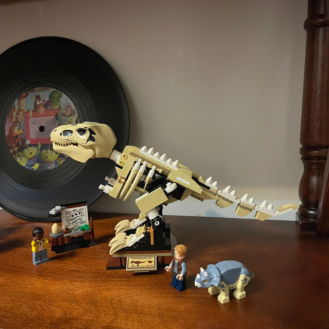 lego侏罗纪世界霸王龙化石展览