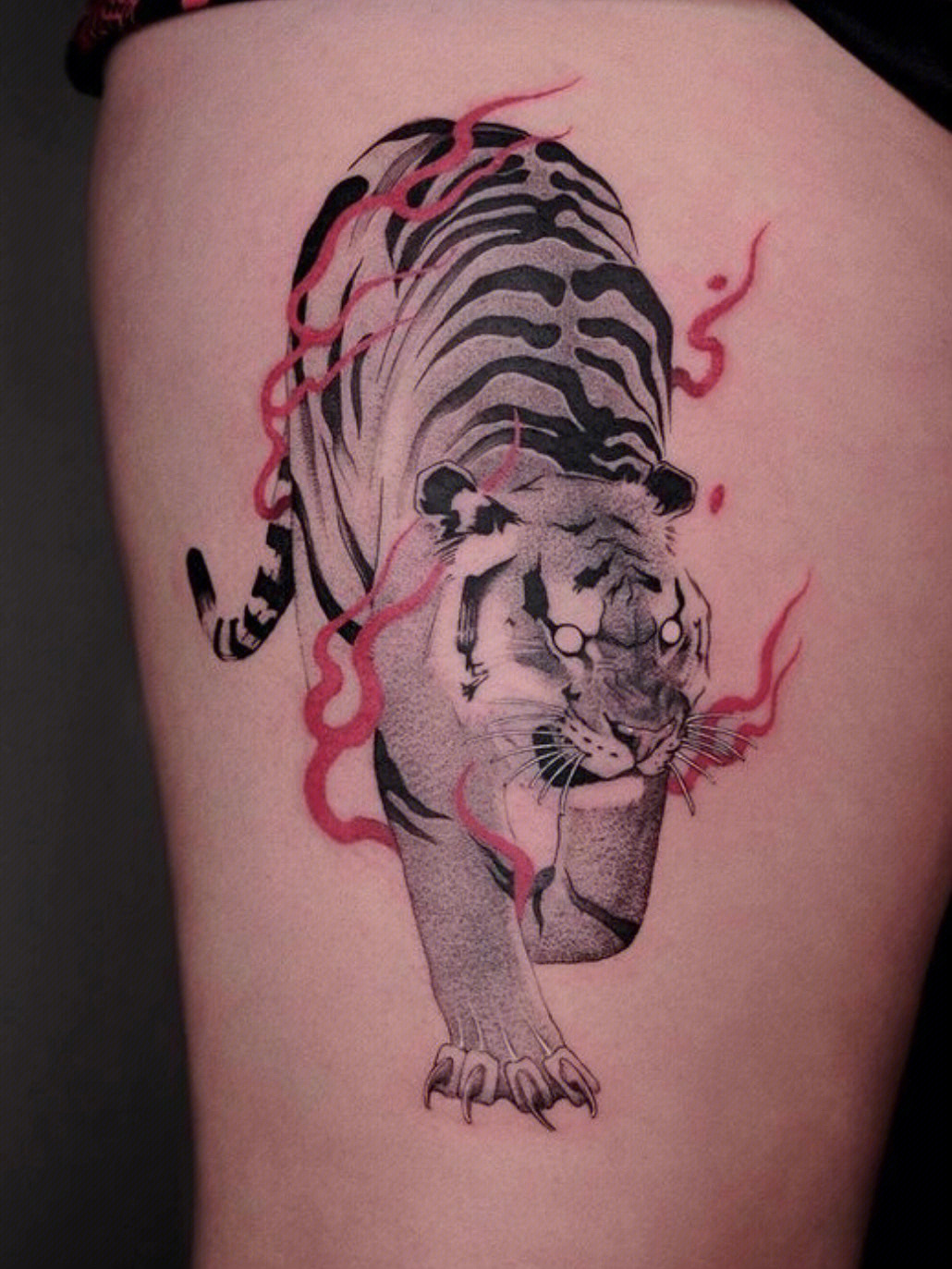 老虎纹身抽象图片