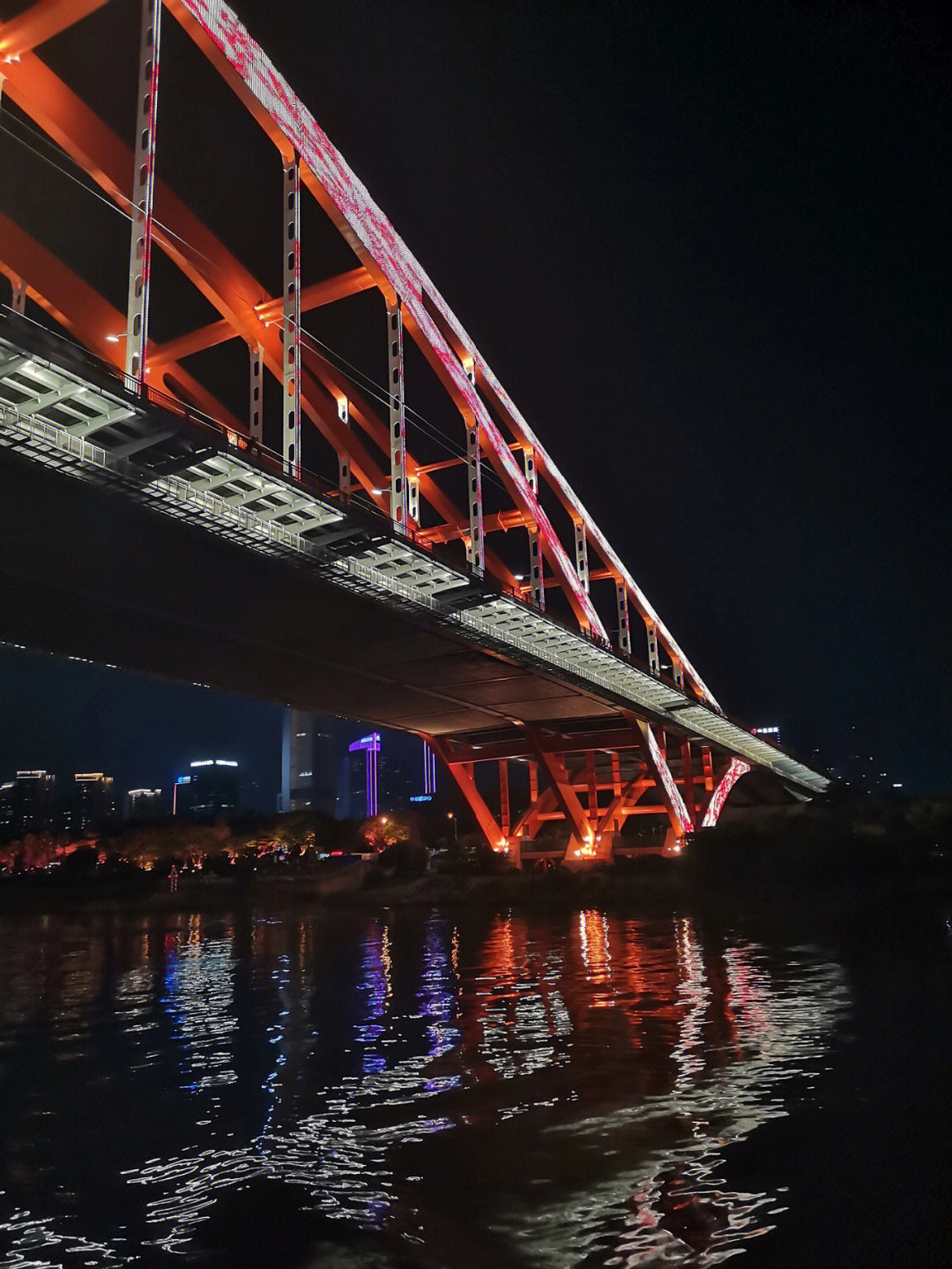 三龙湾夜游图片