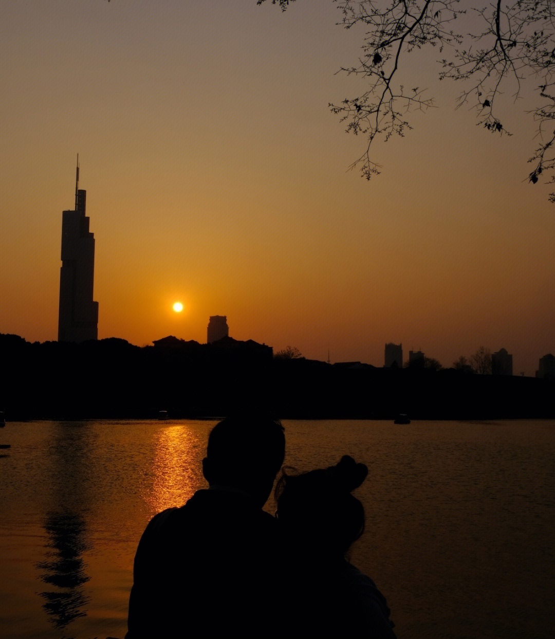 夕阳下的玄武湖