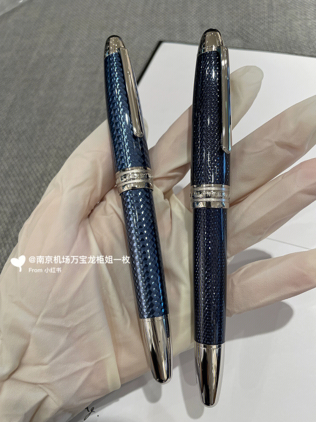 万宝龙大班系列两款奢华贵金属墨水笔对比