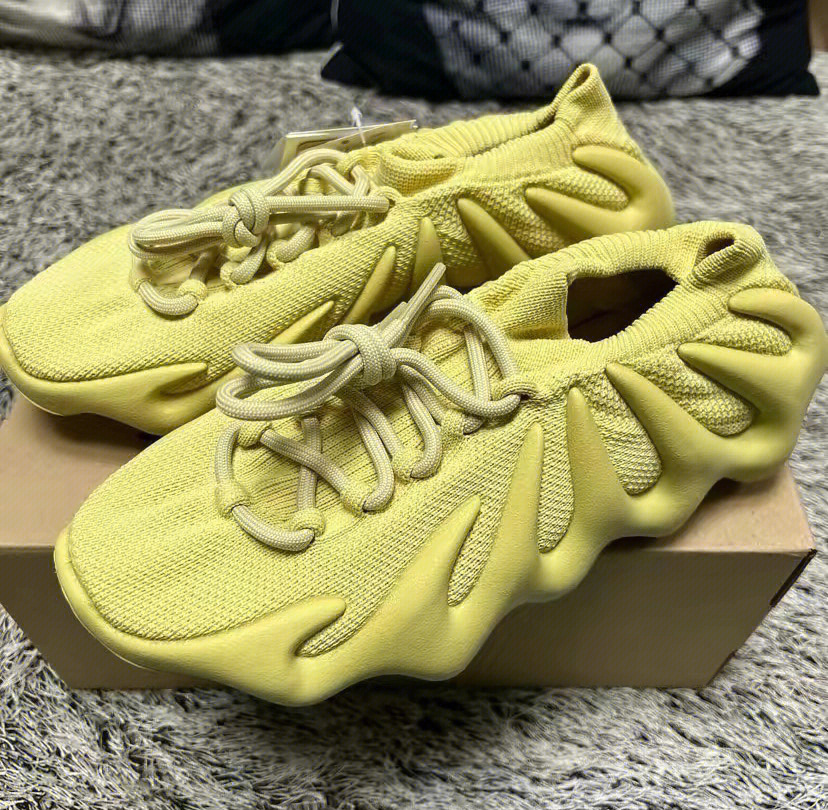 yeezy450黑白图片