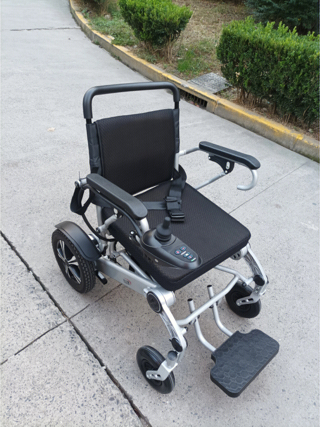 可为上海地区客户提供电动轮椅租赁服务