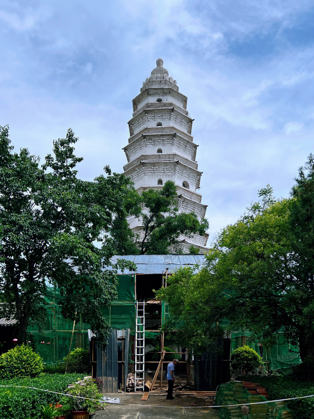 访古山西晋中市太谷县无边寺白塔