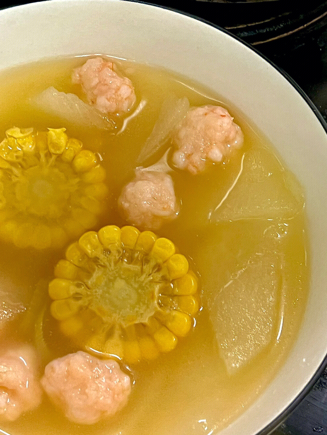 快乐减脂超鲜的玉米冬瓜虾滑汤